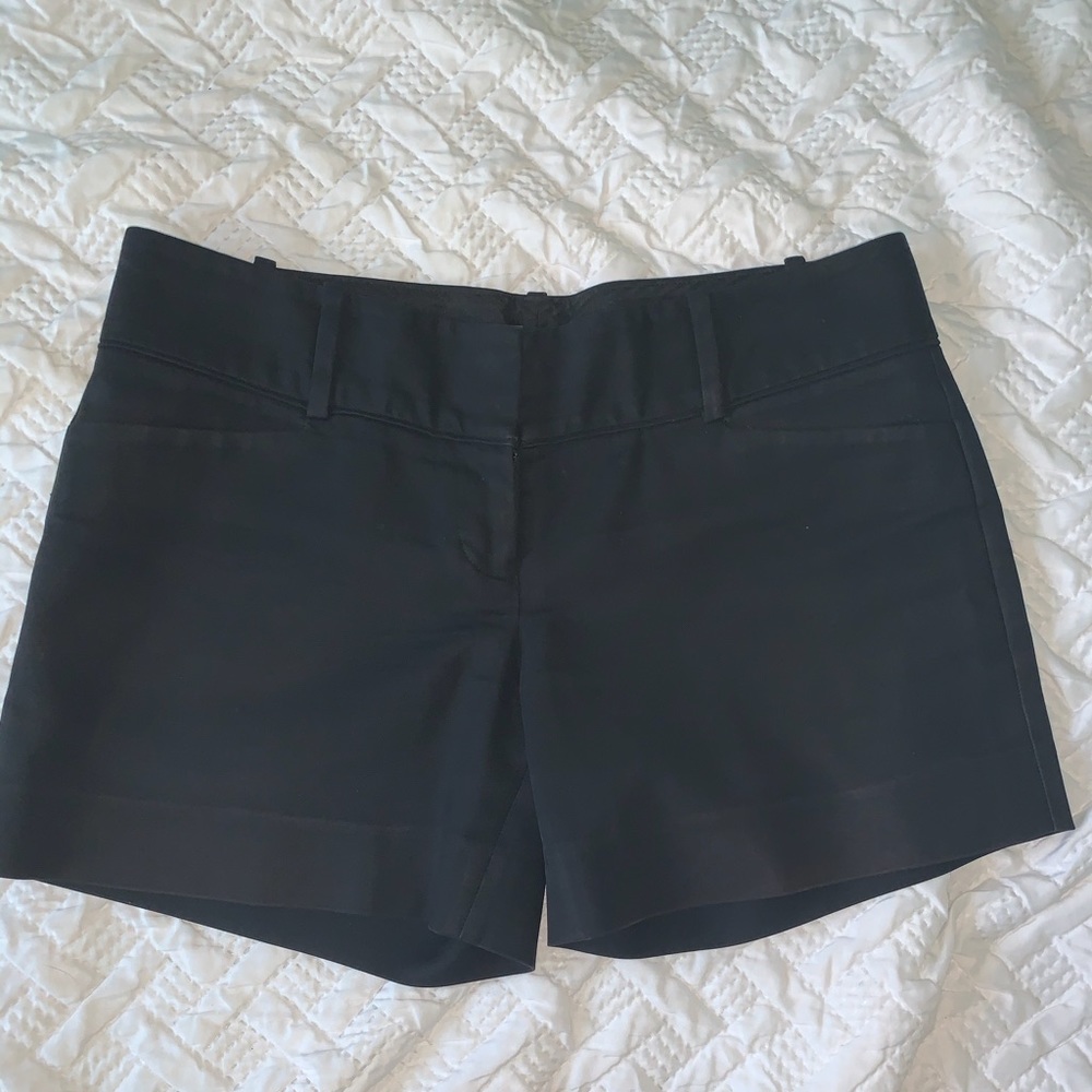 THE LIMITED Shorts - Picture 2 of 4